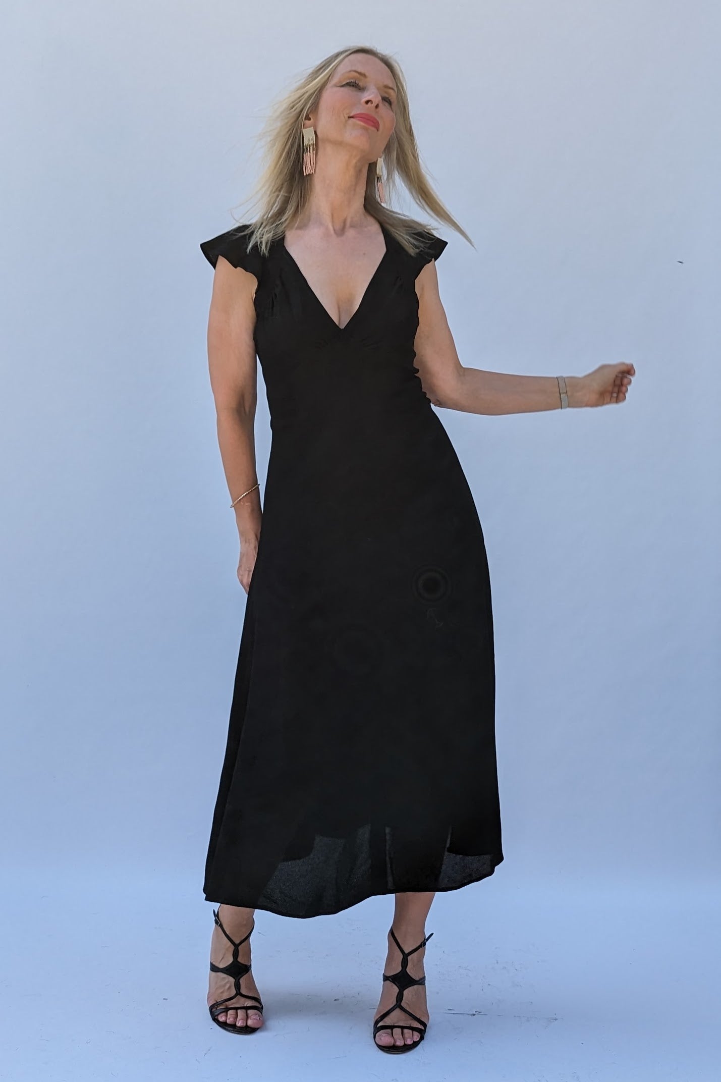 Black crepe outlet dress uk